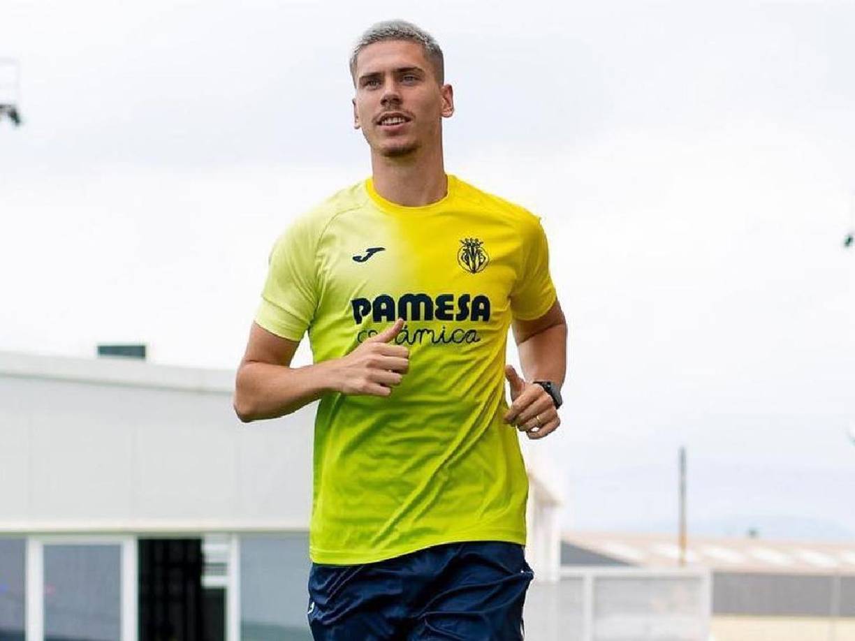 Como lateral pretendía a Foyth. El argentino que juega para Villarreal era una de las peticiones de Xavi Hernández.
