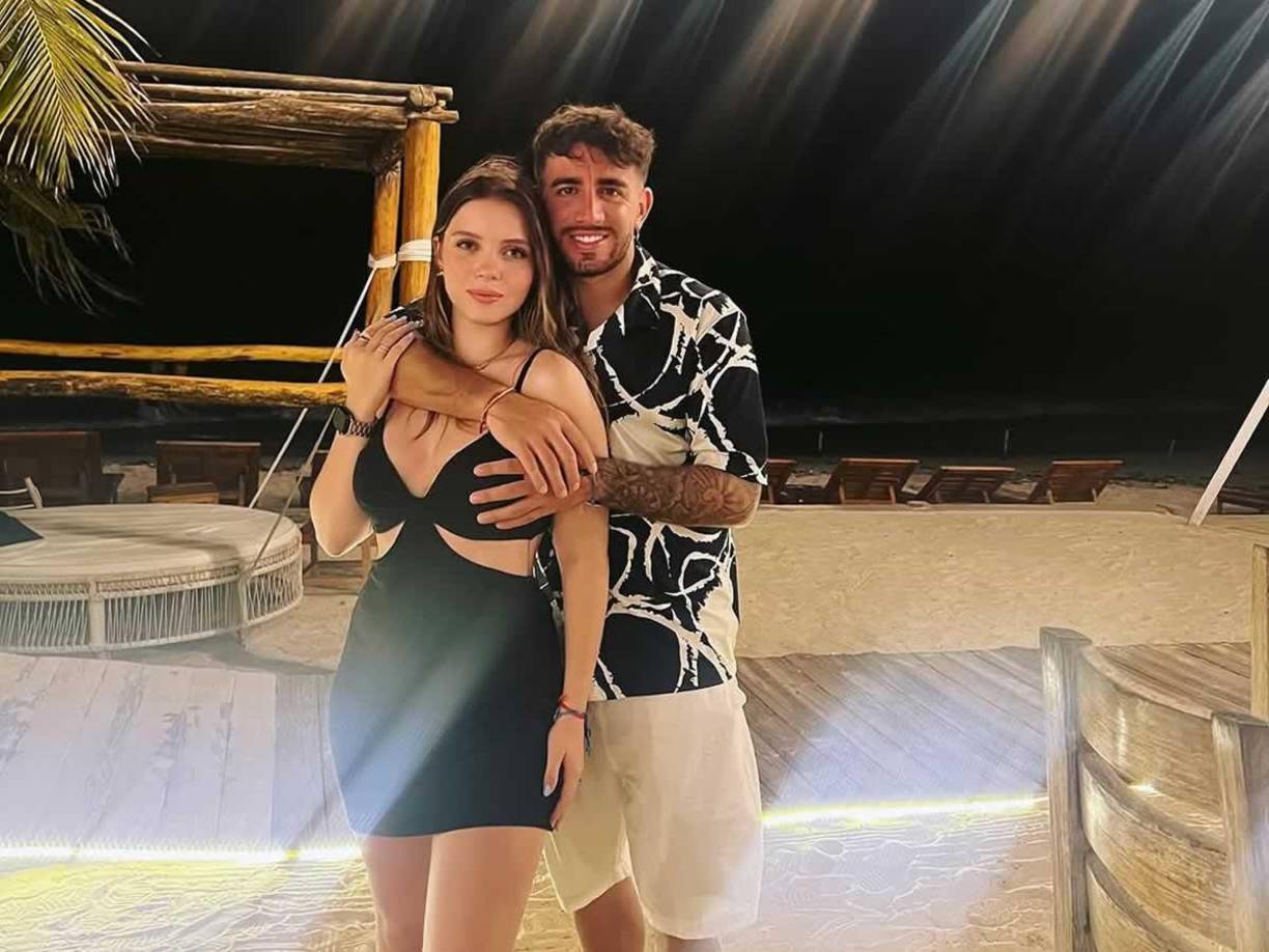 La hermosa hondureño Cecilia García es la actual pareja del delantero argentino Agustín Auzmendi del Motagua.