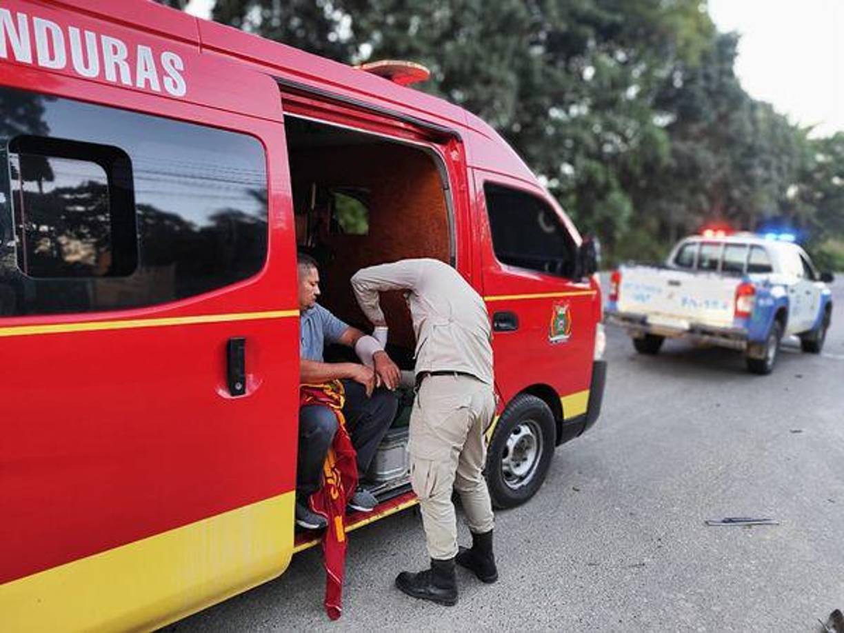 Una segunda persona, cuya identidad no fue revelada, también resultó herida.