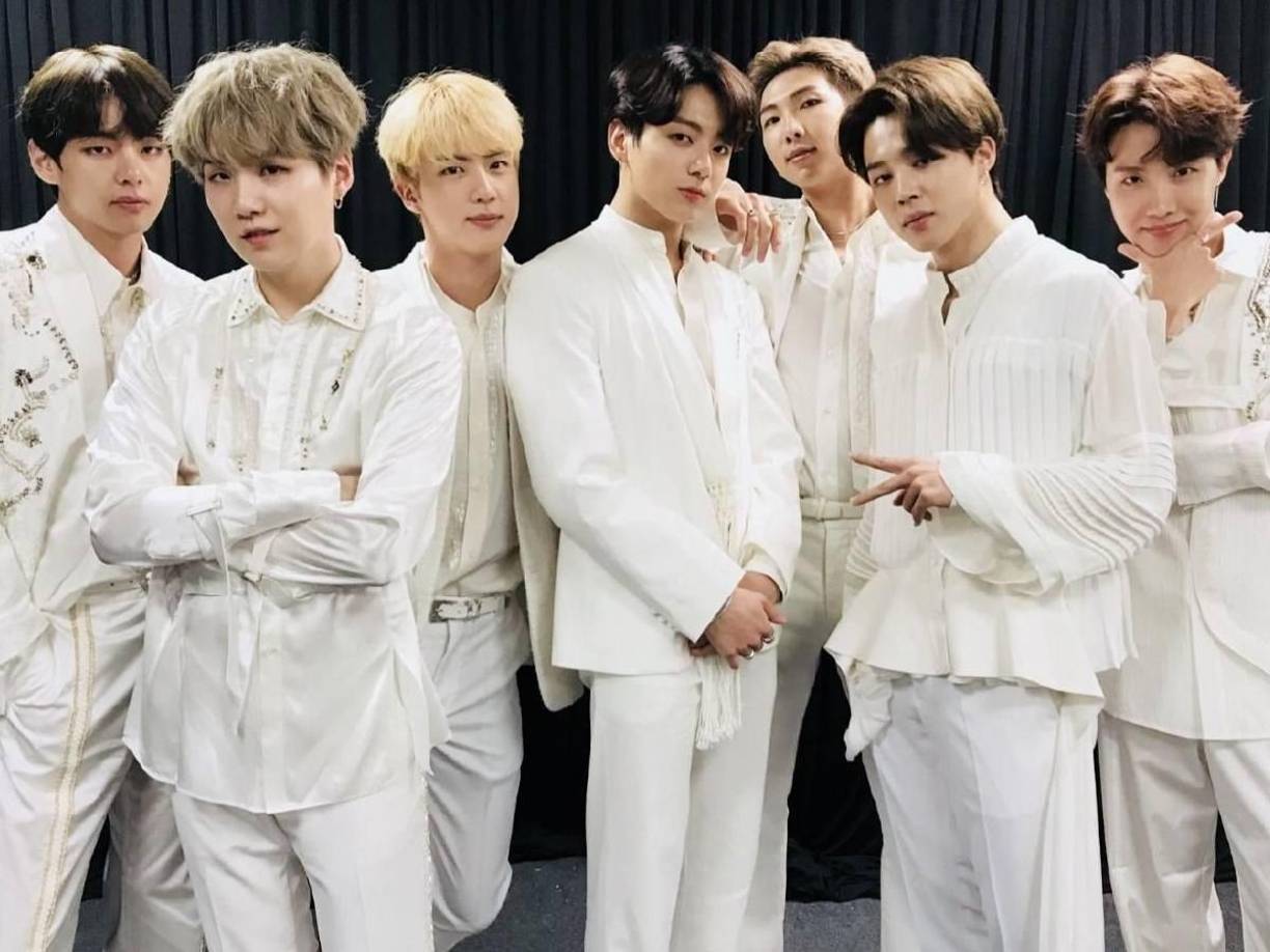  BTS el grupo surcoreano de K-pop es una de las bandas con más premios y nominaciones a nivel mundial, cuentan con un total de 451 nominaciones y 297 premios ganados.