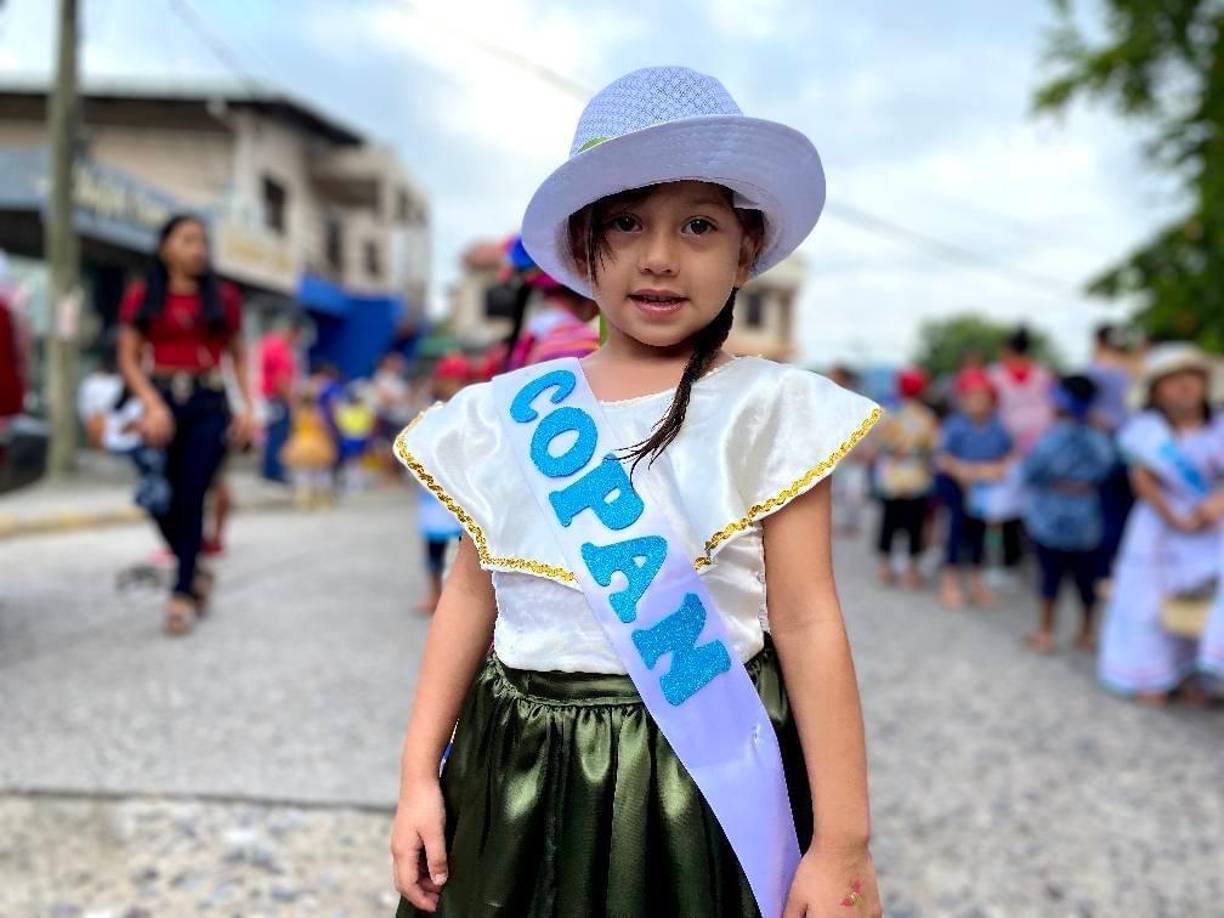 Con trajes típicos y representaciones auténticas, transportaron a los espectadores a lo largo y ancho del país, recordando la diversidad cultural que hace que Honduras sea tan especial.