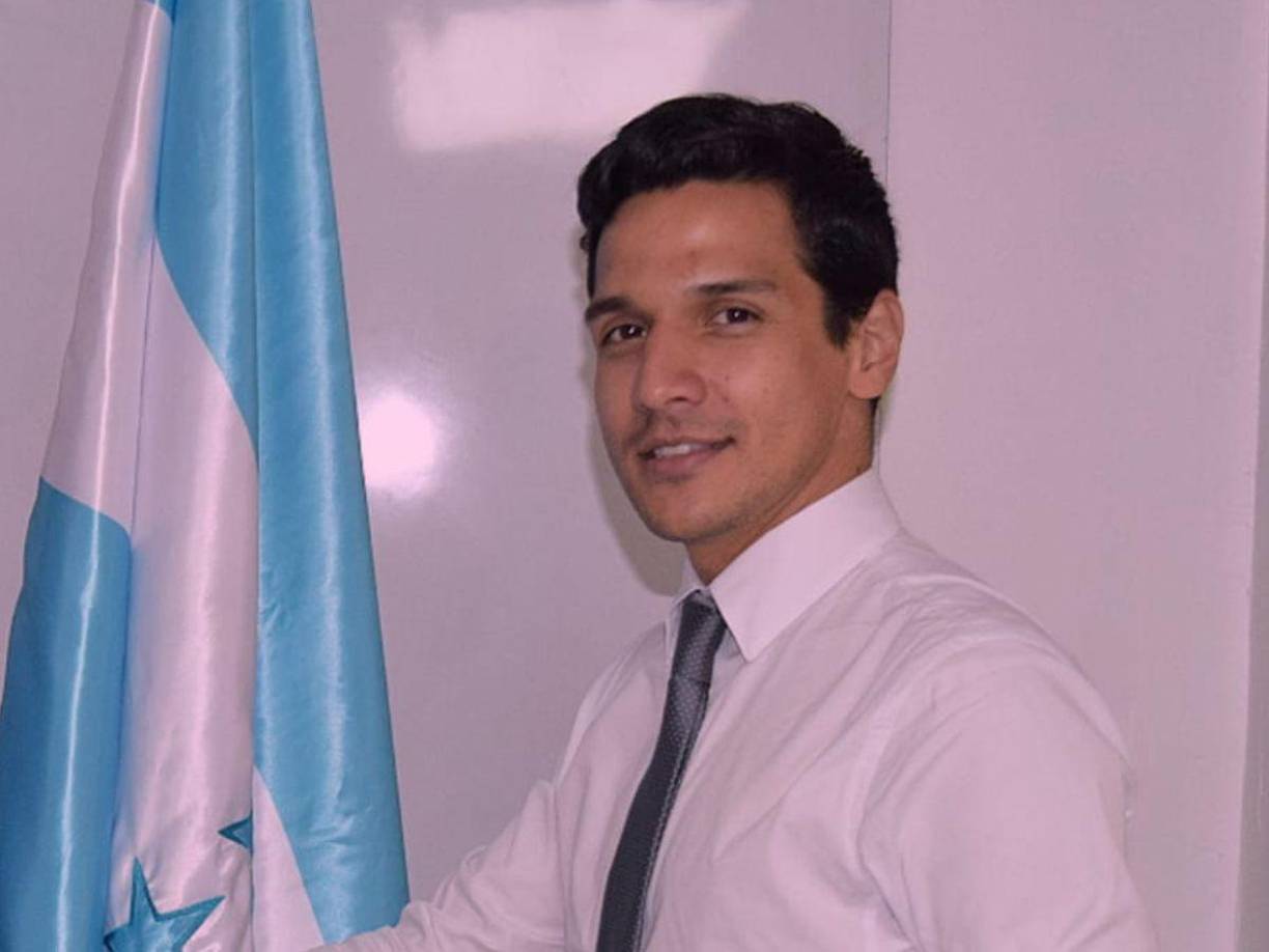 El funcionario negó su presunto estado de ebriedad y afirmó que los elementos policiales lo golpearon. 