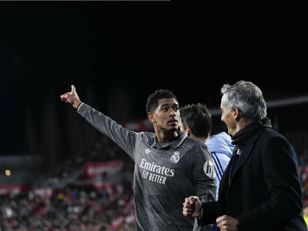 El futbolista inglés pudo salir del campo por su propio pie y en las próximas horas será sometido a una resonancia que confirmará si sufre lesión muscular o paró a tiempo. 