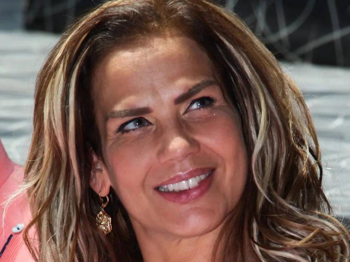 Esto fue lo que dijo Niurka Marcos: “Hoy me llegó el chisme... que el Team Wendy está ardido y molesto porque los desenmascaramos por traicioneros, por no respetar los deseos de Wendy y por sentirse omnipotente, que van a llenar las redes de fuera Emilio... cuando las personas actúan con dolo y ardides no les funciona... están actuando para joderme a mí, se quieren chin**r al chamaco”.