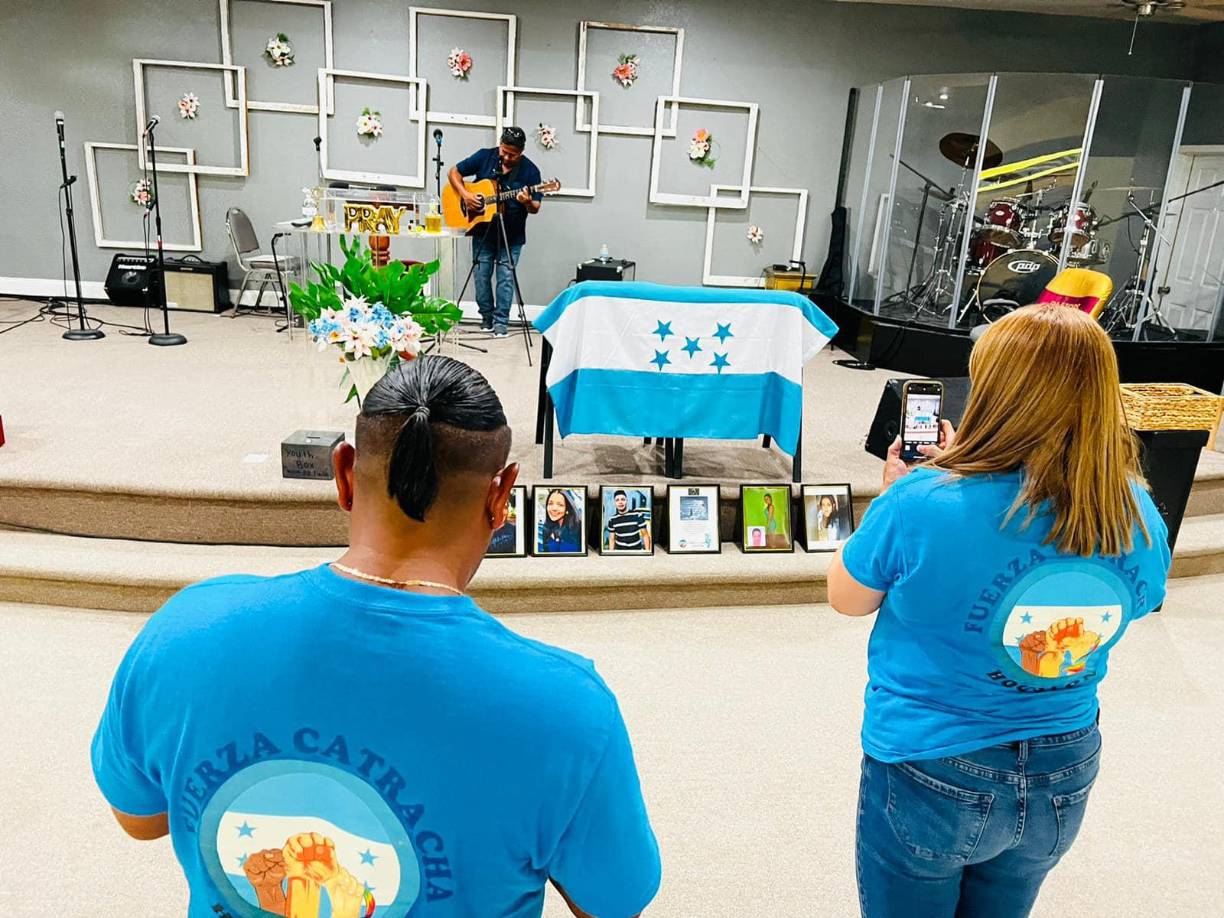 Entre las actividades hubo una ceremonia alusiva a las víctimas identificadas, Fernando Caballero, Alejandro Caballero, Margie Paz, Adela Ramírez, Belkis Esmeralda Anariba Cáceres y Jazmín Bueso, en la iglesia God is Love ubicada en 700 Lombrano St, San Antonio, TX 78207.