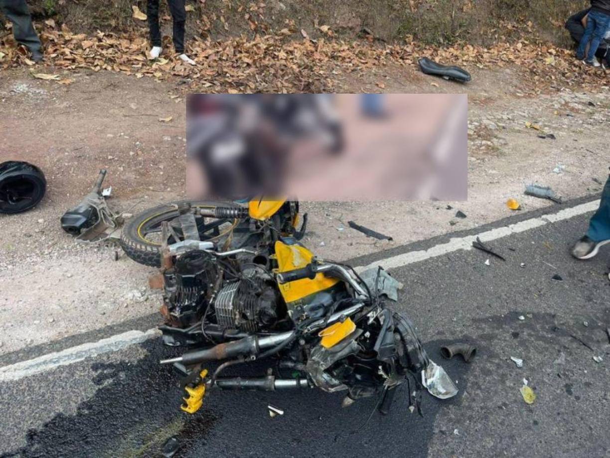 Algunos conocidos de la pareja se trasladaron al lugar y así fue como se identificó a las víctimas.