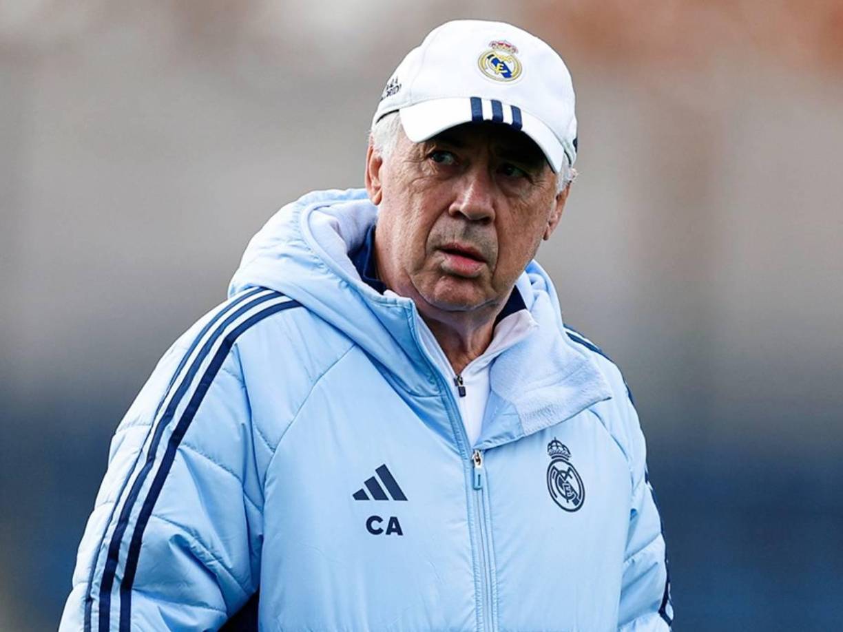 Para empezar, Carlo Ancelotti está en la cuerda floja debido a los malos resultados y el Real Madrid no descarta la opción de darle de baja al estratega italiano.