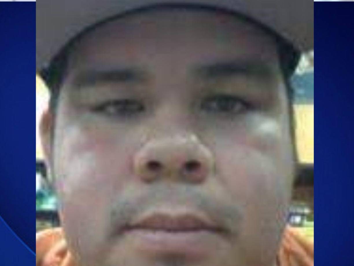 Bijan Nickroo tiene 32 años y desde el 2012 laboraba en la escuela secundaria Simi Valley de California.