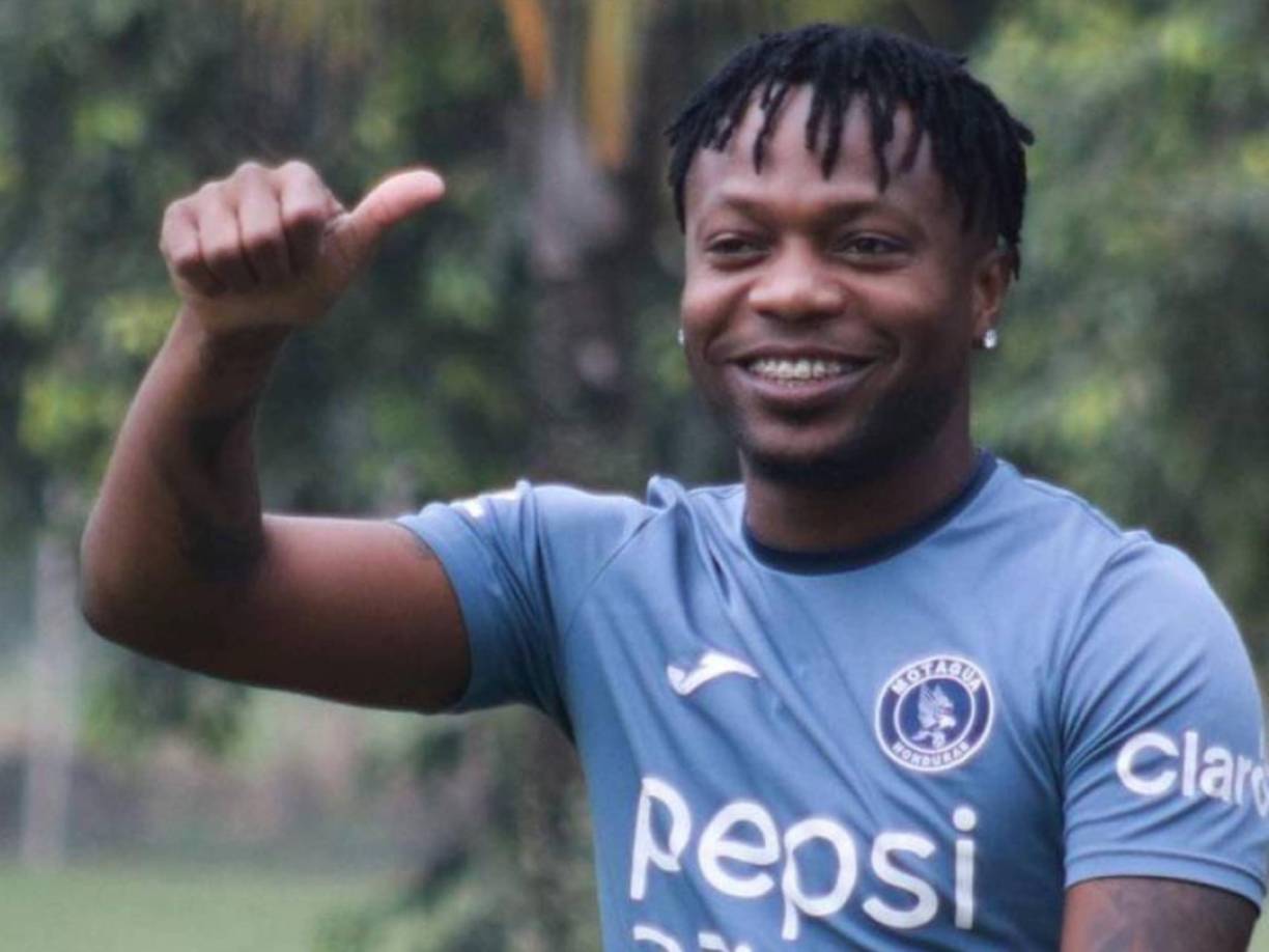 Kevin Álvarez - El lateral derecho culminó sus últimos seis meses de contrato con Motagua cedido en la UPNFM y los azules han tomado la decisión de no renovarlo. Es agente libre, pero suena en Comunicaciones de Guatemala y en el mismo UPNFM.