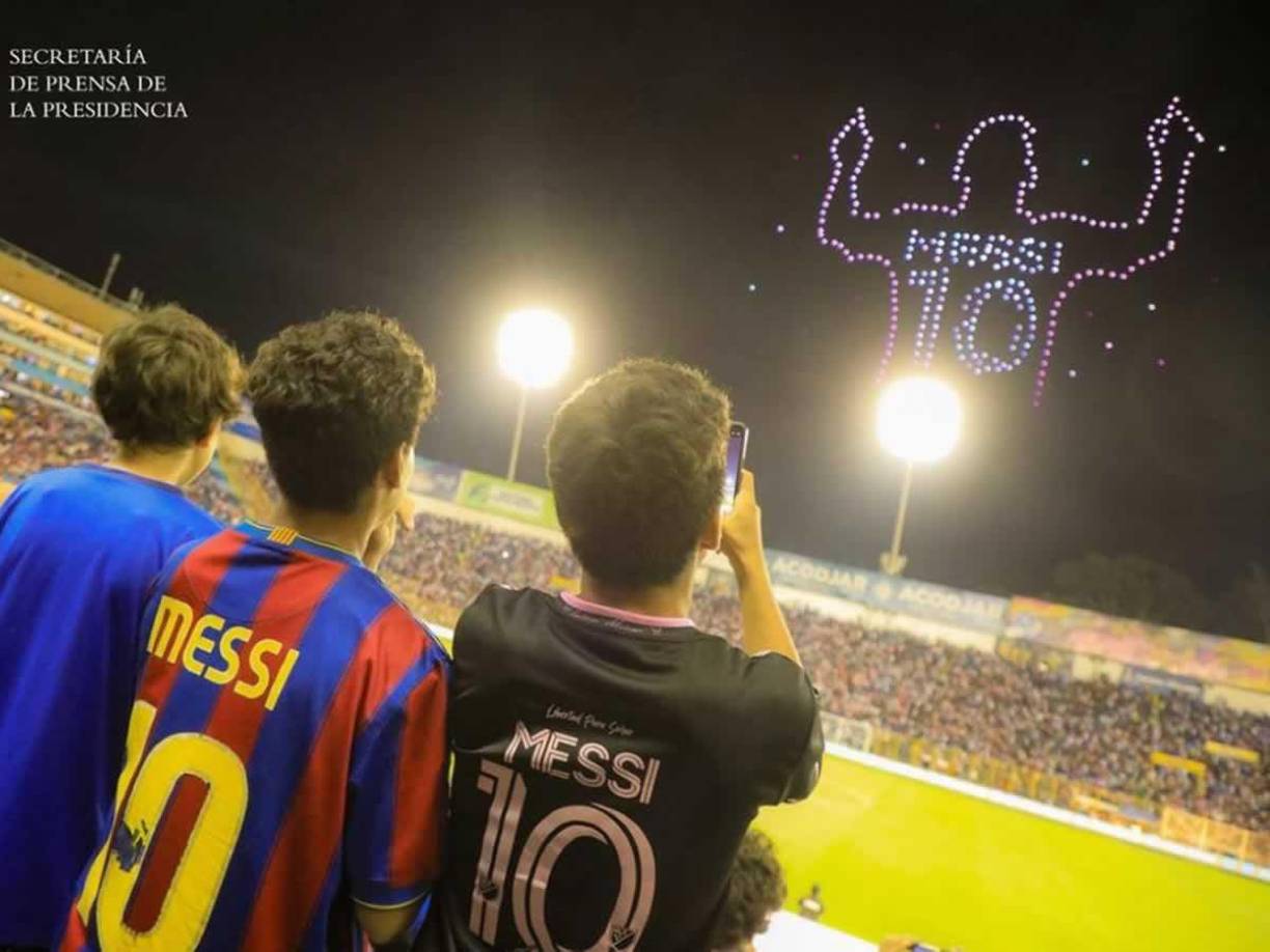 Así lució el estadio Cuscatlán para ver a Messi el año pasado. Hubo una buena entrada pese al costo de los boletos.