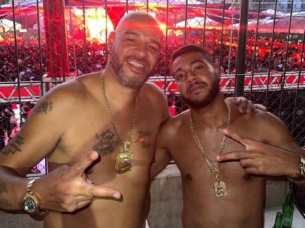 “En un lapso de nueve días pasé de tocar el cielo al infierno. De ganarle la Copa América a los argentinos como regalo de Dios a que me avisen la muerte de mi padre algunos días después. Esa noticia me quitó el amor por el fútbol”, confesó a The Players Tribune en una entrevista en 2021.