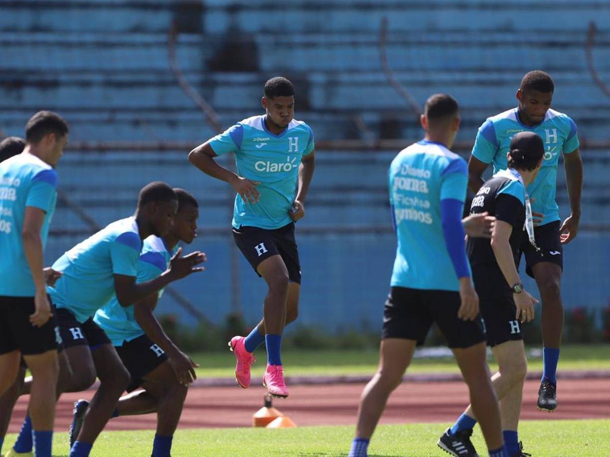 Hoy Aarón Zúniga forma parte del Vida y fue convocado de emergencia a al H en lugar de su compañero Clever Portillo, quien se reportó lesionado. 