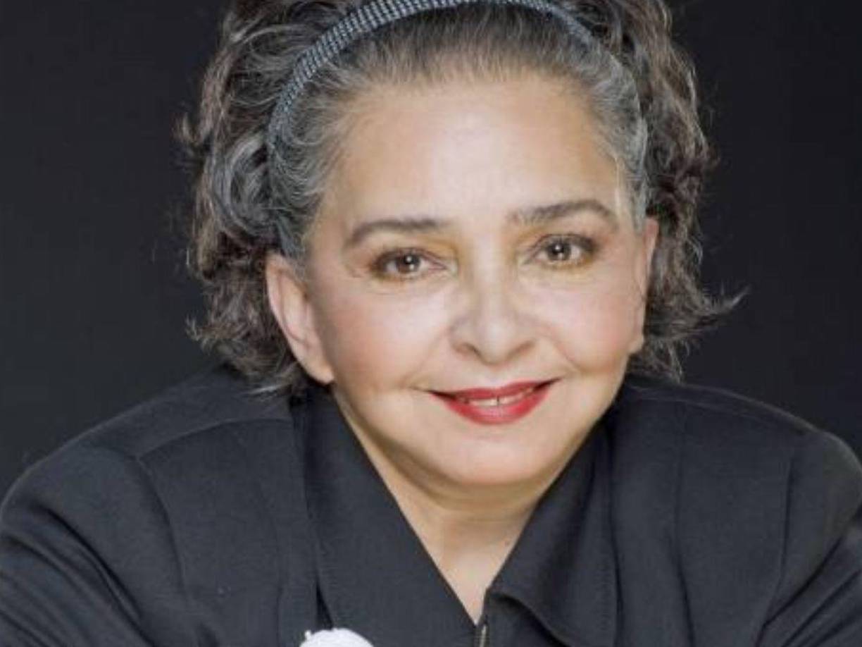 Mediante una publicación de Instagram, red en la que tiene 1.5 millones de seguidores, la actriz mexicana, de 78 años de edad, externó lo siguiente: “¡Ya tengo novio. Mi ‘Chocoyito’ me está declarando su amor y yo... ¡me enamoré a primera vista! ¡Esta gotita de miel cayó rendida al instante!”.