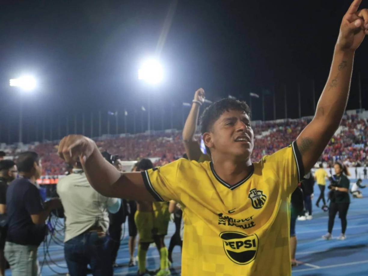 El juego finalizó empatado 1-1 en el tiempo reglamentario, se fue a la prórroga y en esa instancia el 11 Deportivo lo pudo ganar 2-1 para consagrarse campeón.