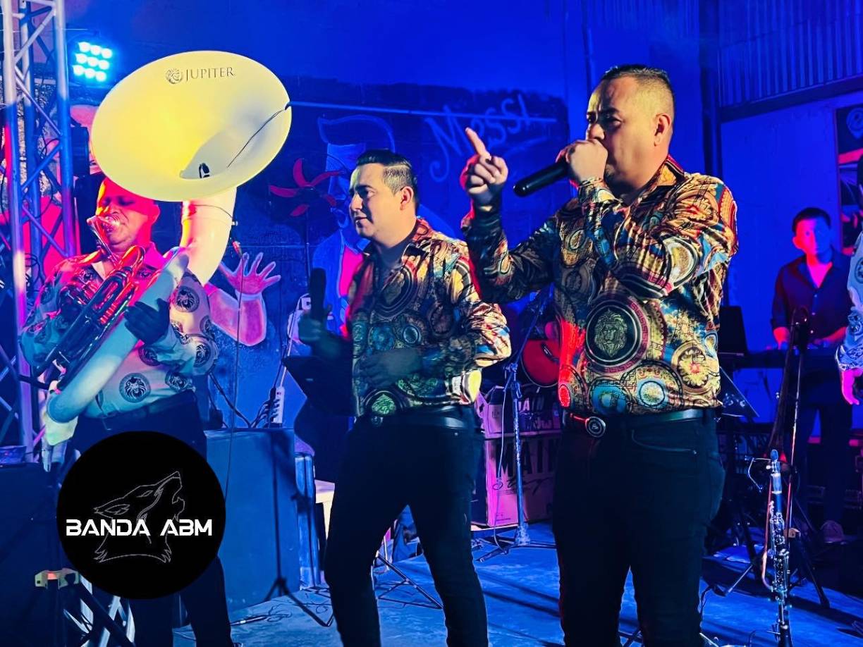 Las madres a quienes les encanta la música cumbia o norteña no se pueden perder el show que la Banda ABM dará este sábado 13 de mayo en Cowboy’s Gril Bar &amp; Restaurant a las 7:30 pm.