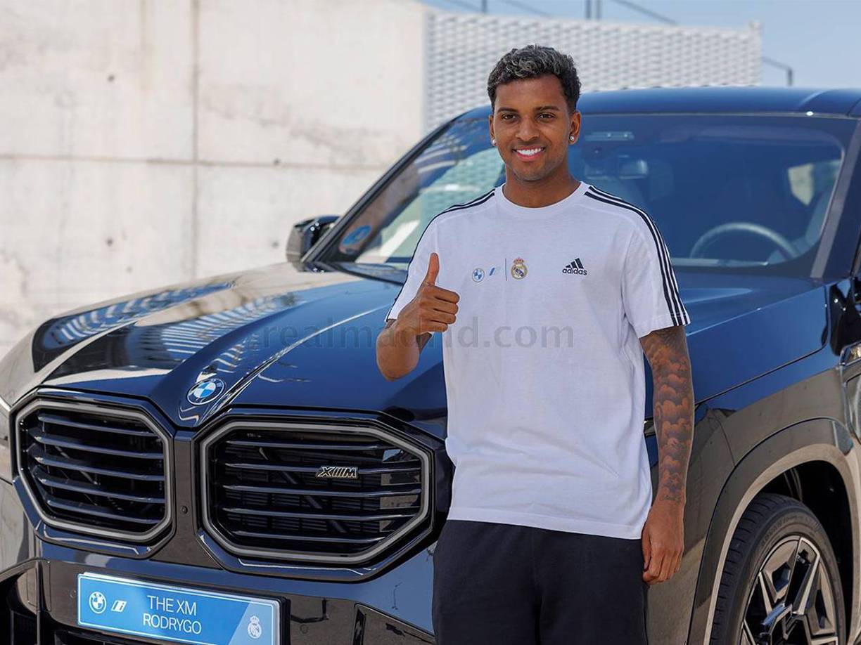 Rodrygo: El auto del brasileño es el BMW XM (179.700 euros).