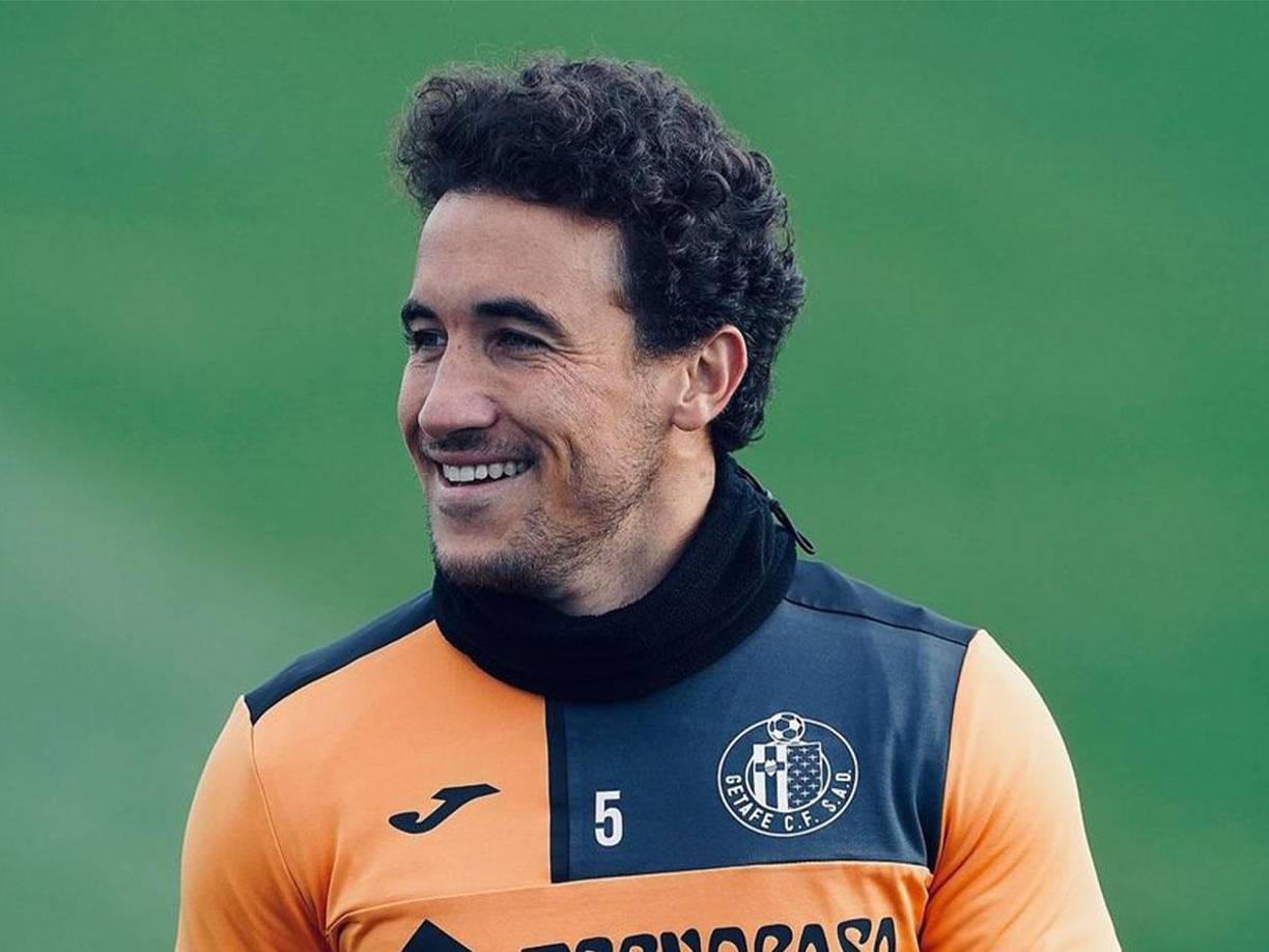 El futbolista y novio de Andrea es hijo del entrenador y ex futbolista internacional Luis Milla, que militó en equipos como el Barcelona, el Real Madrid o el Valencia.