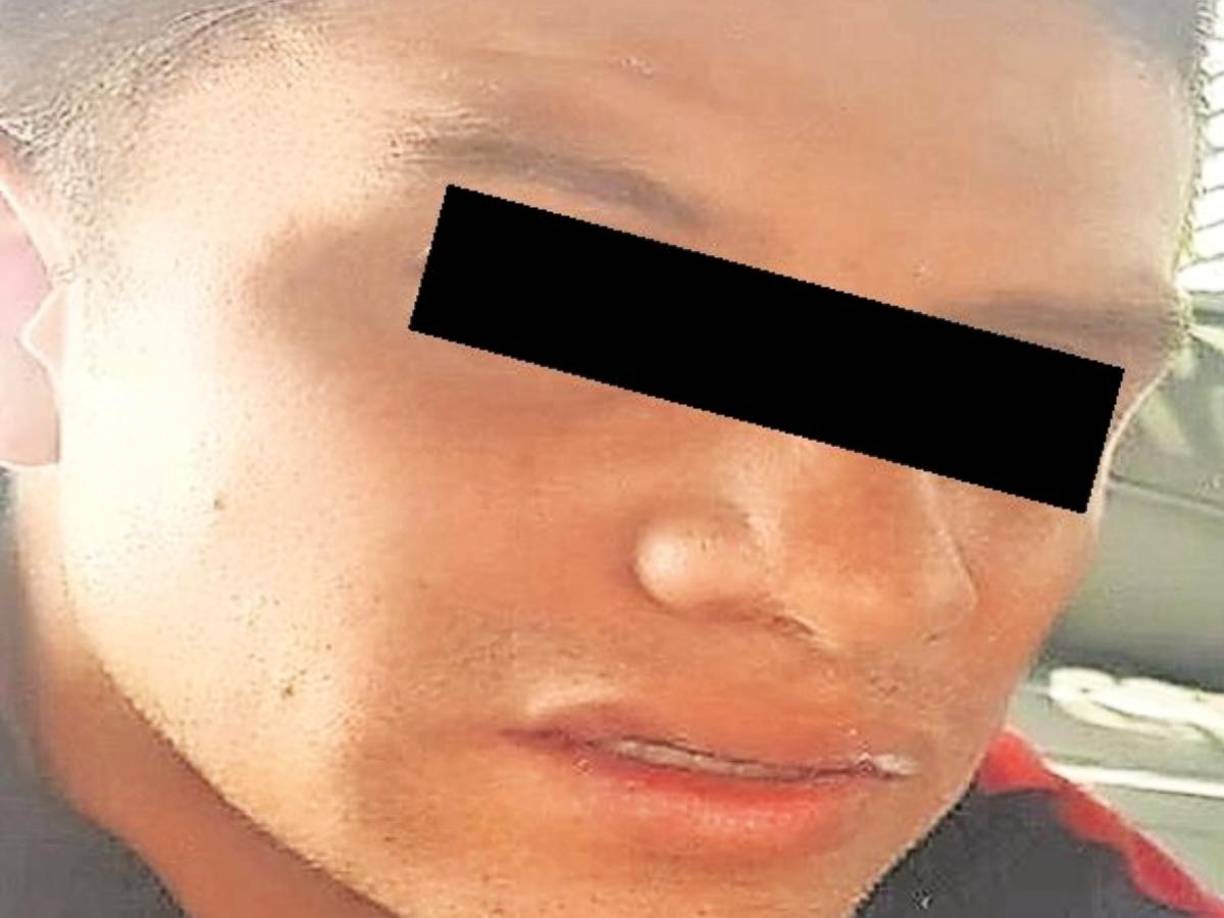 El individuo, originario de la colonia Morelos en la alcaldía Cuauhtémoc, tenía una reputación conocida por su actividad ilícita. Fue detenido el 6 de agosto de 2019 por la policía de la Ciudad de México en posesión de una bolsa de plástico transparente que contenía casi medio kilo de marihuana.