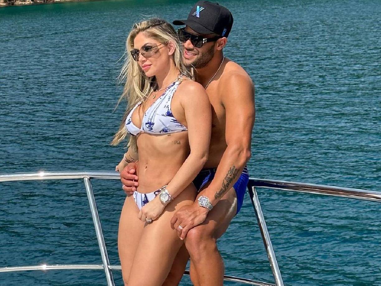 “Pronto estaremos compartiendo cuál será el sexo de nuestro próximo bebé. Pero lo más importante es que venga lleno de salud para hacernos felices, más aún a mi familia que es tan bendecida por Dios”, agregó.