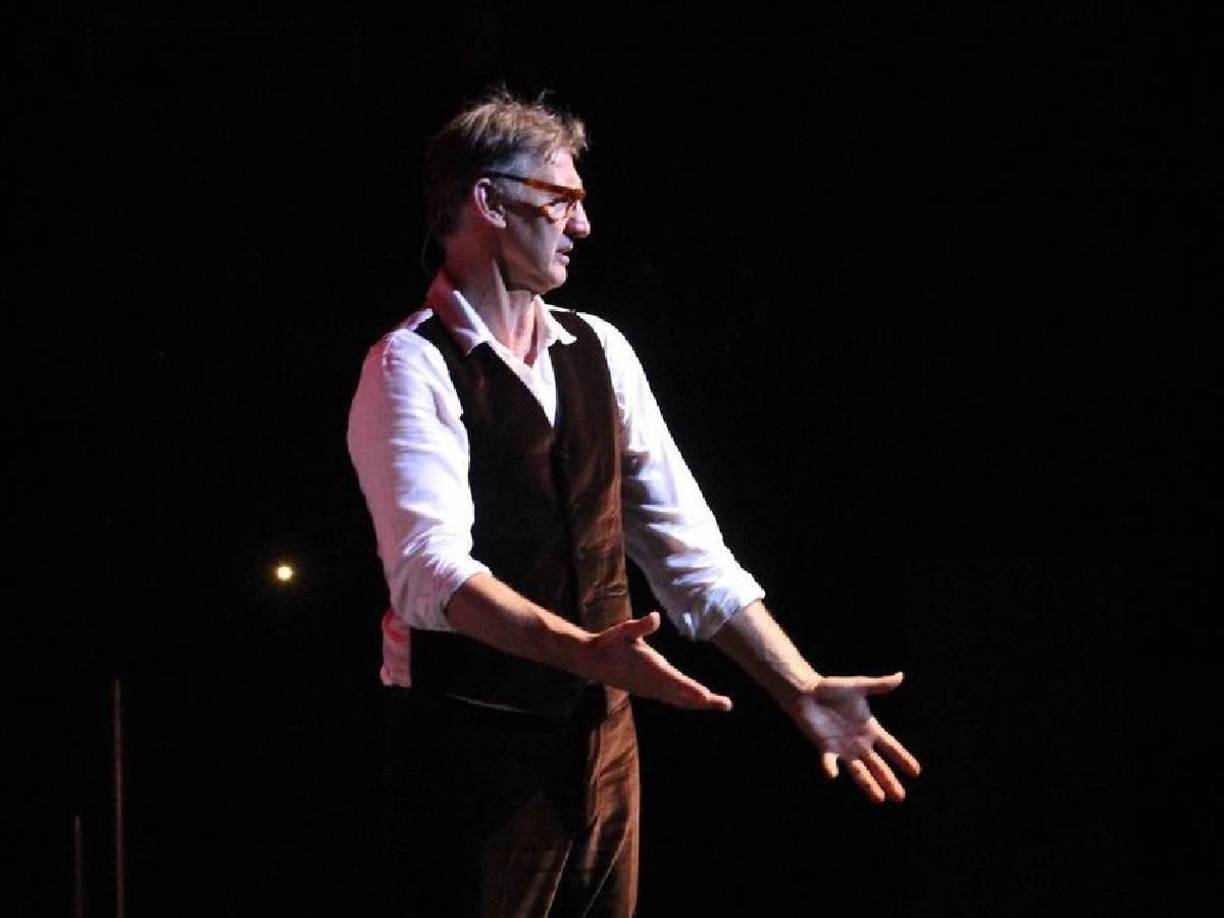 El exjugador del Arsenal se ha sincerado y hablado sobre sus problemas con el alcohol y la persona que le salvó la vida.