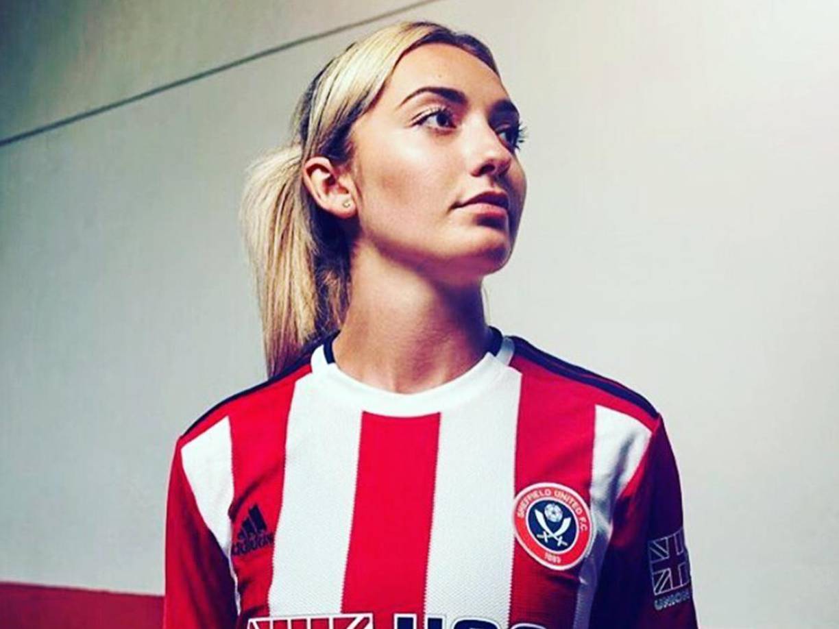 También han lamentado su pérdida el Aston Villa, Birmingham y Leicester City, equipos por los que pasó a lo largo de su carrera deportiva, además de haber pasado por las categorías inferiores de Inglaterra. 