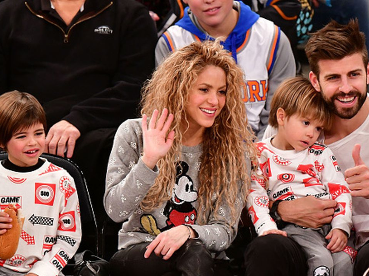 Para llegar a esta decisión, los dos tuvieron que llegar a un acuerdo sobre la custodia de sus dos hijos para que tuvieran suficiente tiempo para celebrar los cumpleaños de cada uno de ellos.