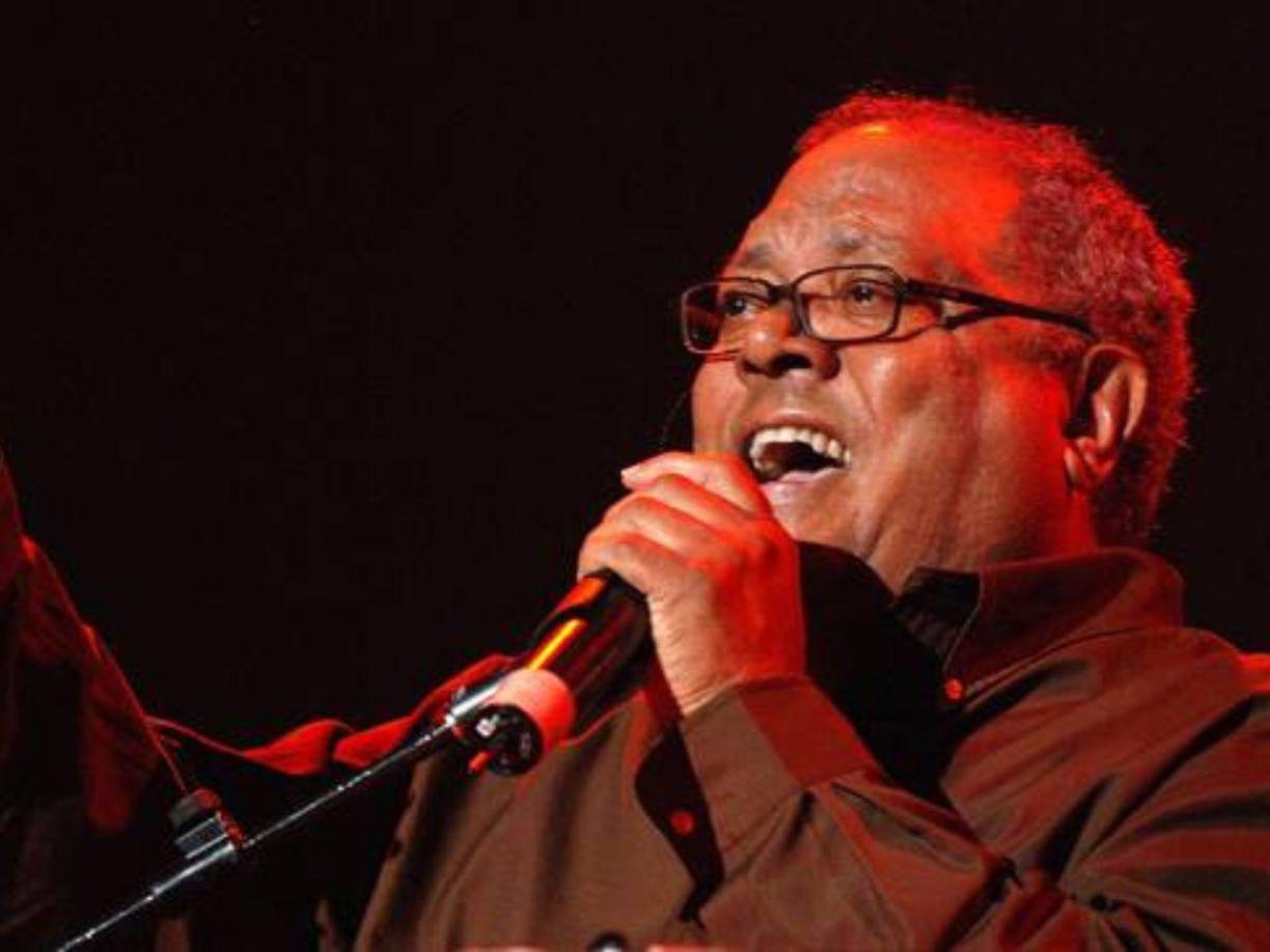 Además, Pablo le habría prometido una beca para poder estudiar cine en Cuba. Sin embargo, una noche todo cambió, ya que Lázaro la llamó para contarle que Milanés quería hablar con ella y la citó en el hotel Quito, donde el cantante se hospedaba.<br />