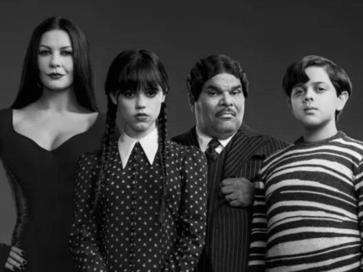 Como sabemos, varios de los actores principales ya cuentan con una gran trayectoria en el cine y televisión, incluso algunos han hecho apariciones después de interpretar las primera versiones de Los Locos Addams como Christina Ricci. Por eso, a continuación te mostramos el gran cambio que muestran los actores fue de su personaje. 