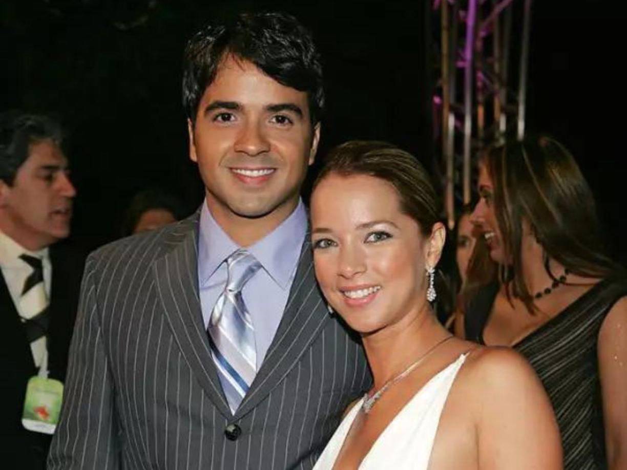 “Yo me casé y cuatro años después fue que yo tomé la decisión de separarme y divorciarme porque no era feliz,... y las mujeres merecen ser feliz. Los hombres también y si hay algo que no está funcionando, hay que alzar la mano y decir oye, yo también quiero ser feliz”, agregó.