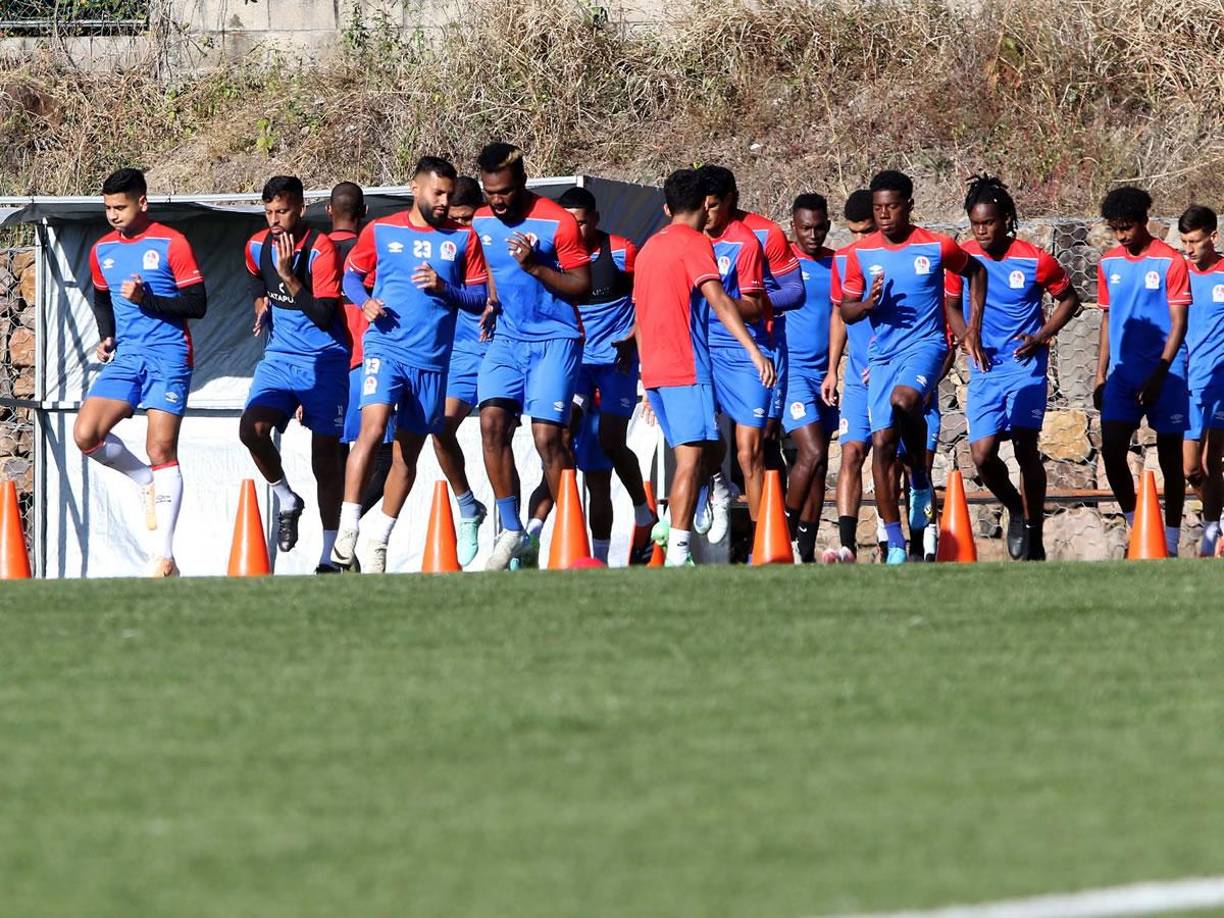 Olimpia preparó este viernes su último entreno antes de enfrentar a Lobos de la UPNFM por la primera jornada del Torneo Clausura 2025.