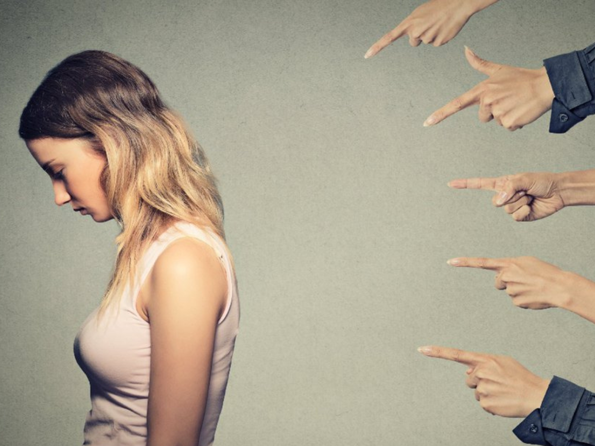 3. Que atente contra la moral y/o las buenas costumbres. 