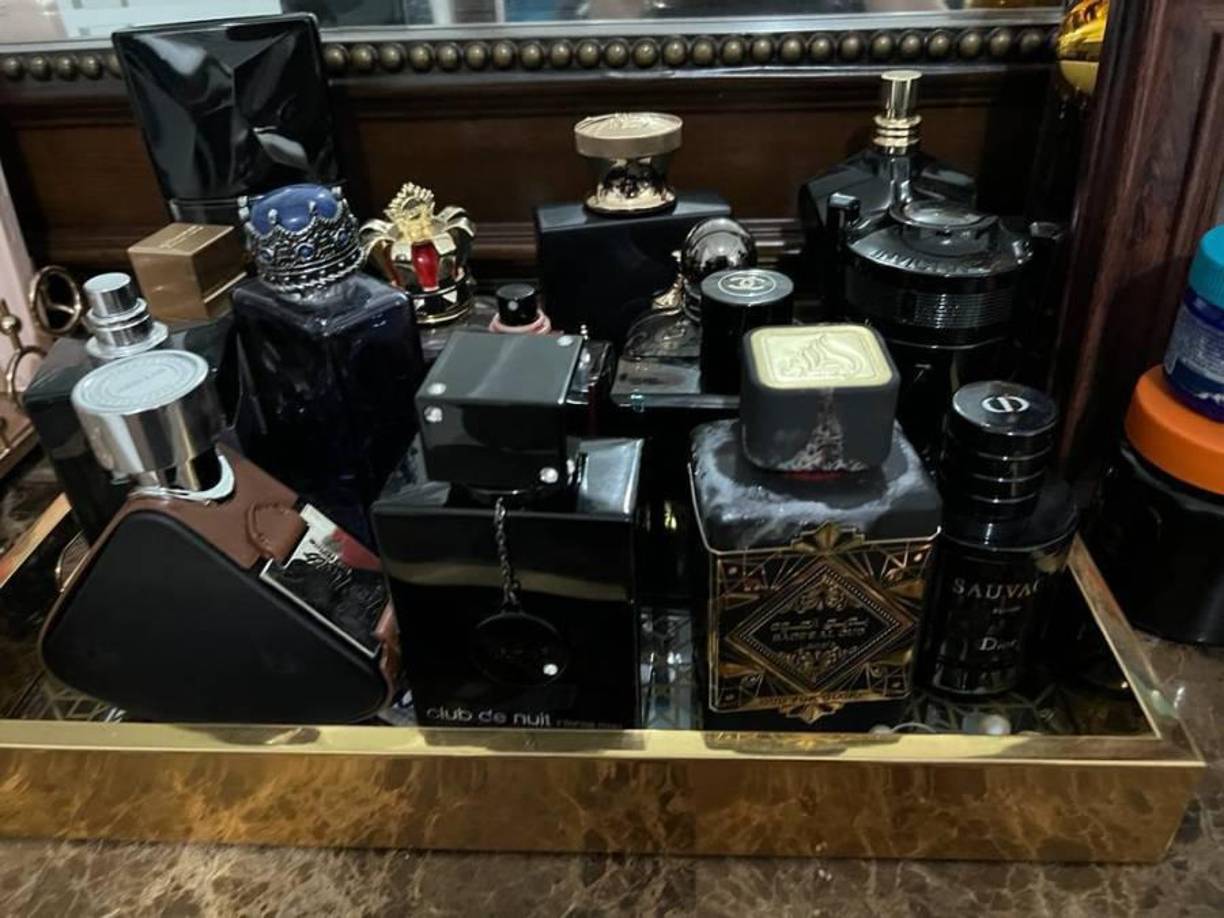 En las propiedades también encontraron perfumes caros.