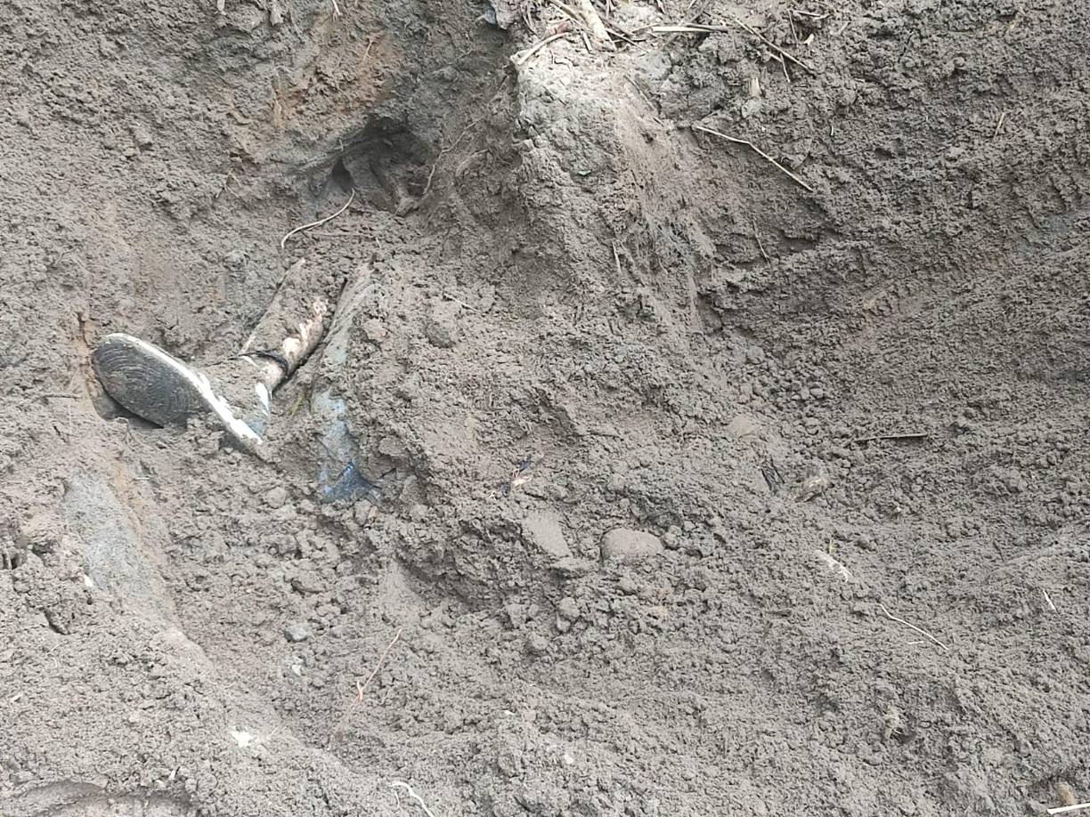 Lo cuerpos de las jóvenes fueron encontrados por un grupo de pescadores que percibieron un fétido olor a orillas del río Esmeralda. 