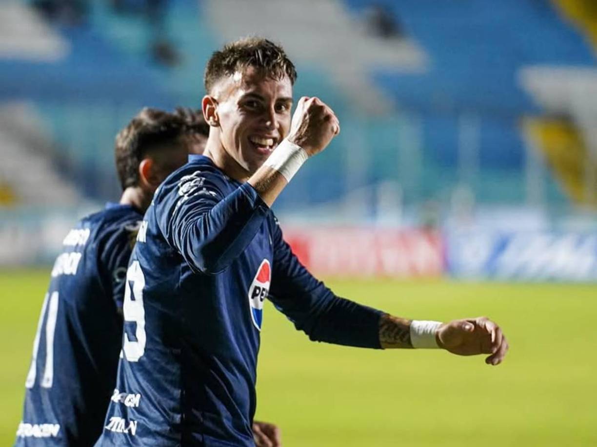 Sin embargo, el pasado jueves Motagua anunció inesperadamente la renovación de Rodrigo Auzmendi con el Ciclón Azul. Incluso, el delantero argentino ya se encuentra en suelo catracho.