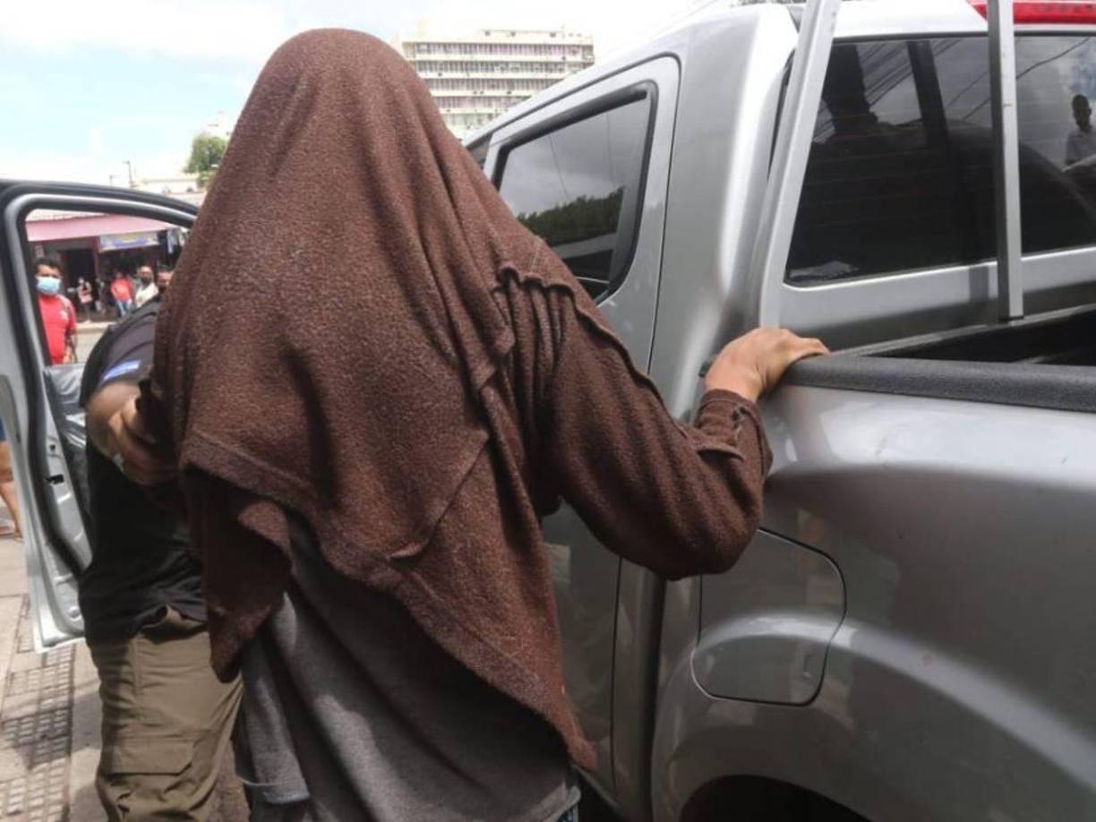 Sin embargo, las autoridades no revelaron la identidad de ninguno de los sospechosos.