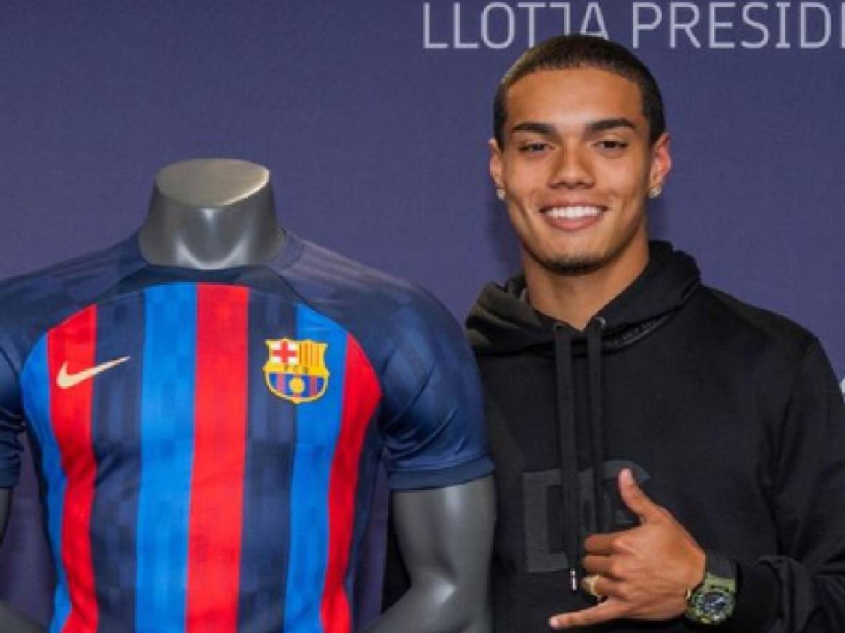 Sin embargo, su estancia por las categorías inferiores del Barcelona apenas duró un poco más de un año y ahora el atacante se marcha sin pena ni gloria.