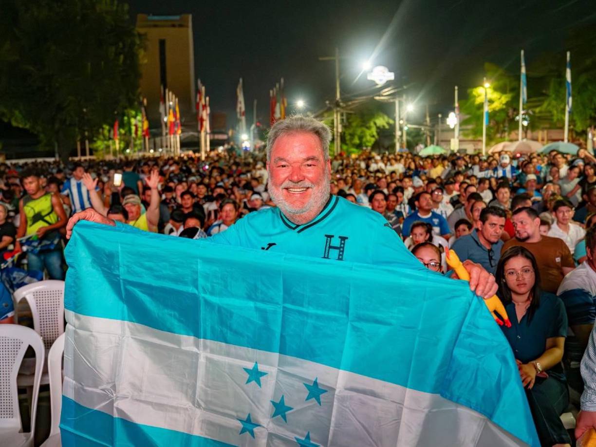 “En el Morazán, imposible, pero al estadio Olímpico lo pondríamos a tono para traer al equipazo del Inter con Messi. Estimo que a mediados de la próxima semana ya tendríamos fecha concreta”, señaló el alcalde Roberto Contreras. 