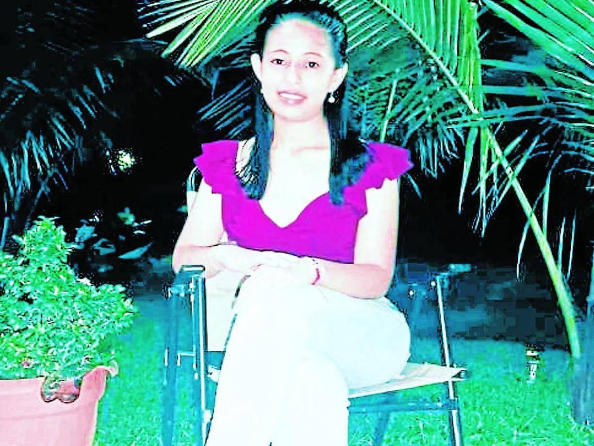 Alexis: “Hola, Belkys, soy Alexis, je,je, pero, bueno, me podría ayudar diciéndome cómo amaneció la mujer más hermosa del universo”. 