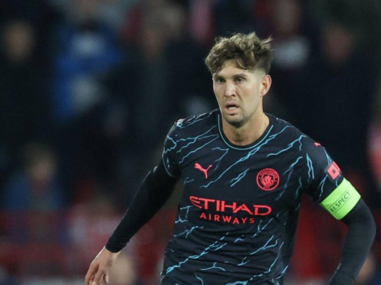 18- John Stones: Defensor inglés del Manchester City.