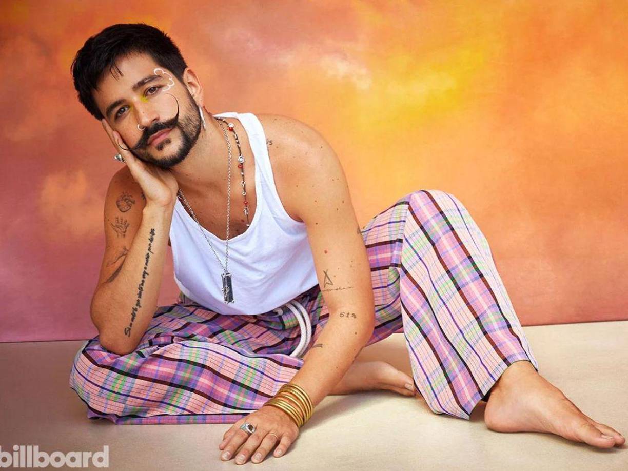 Por si fuera poco, las creencias de Echeverry también lo han mantenido enmedio del ojo del huracán, pues en alguna ocasión reveló a un medio internacional que él era “un enviado de Dios” para hacer música, dichos que rápidamente fueron criticados pro sus detractoires y hasta algunos de sus fans.