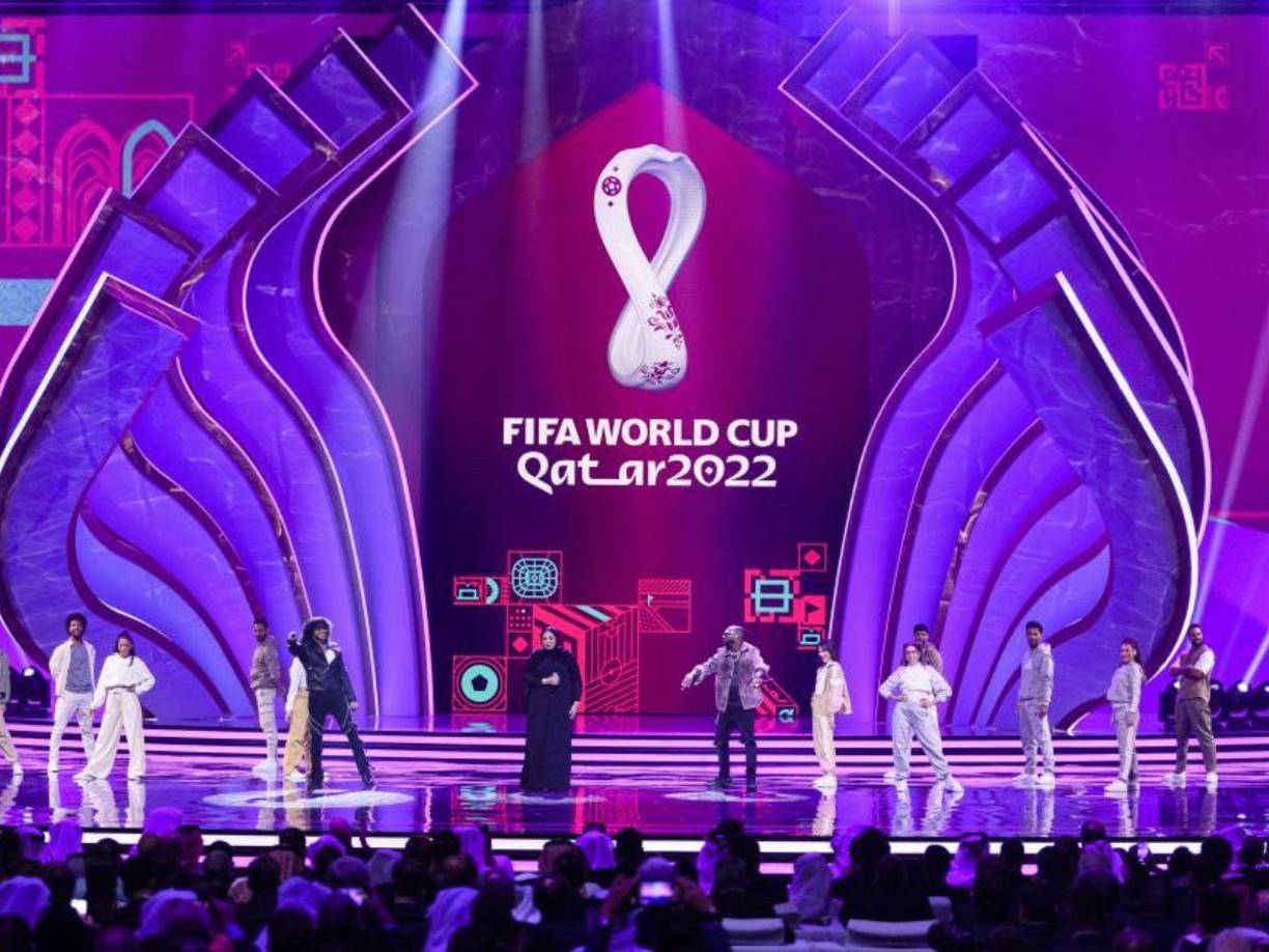 Este año, la sede de La Copa del Mundo es en Qatar, de donde se conoció el tema oficial Hayya Yayya (Mejor Juntos) de los artistas Aisha, Davido y Trinidad Cardona.