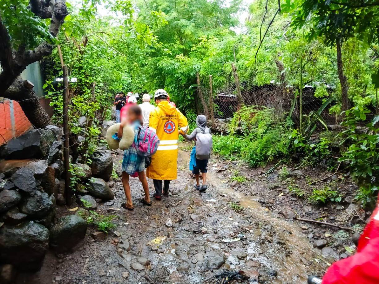 Cada año, la temporada de <b>lluvias</b> deja decenas y hasta cientos de muertes y serios daños en la infraestructura en Centroamérica, una de las regiones más vulnerables al cambio climático.