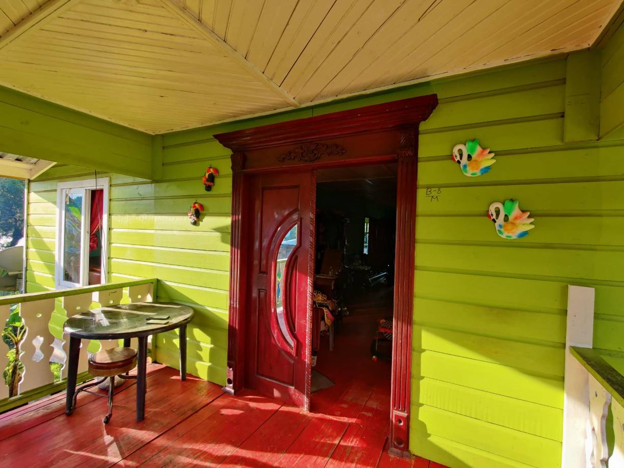 De acuerdo con la investigación del Ministerio Público, esta red de narcotráfico recibía grandes cargamentos de drogas por medio de lanchas provenientes de las costas colombianas.