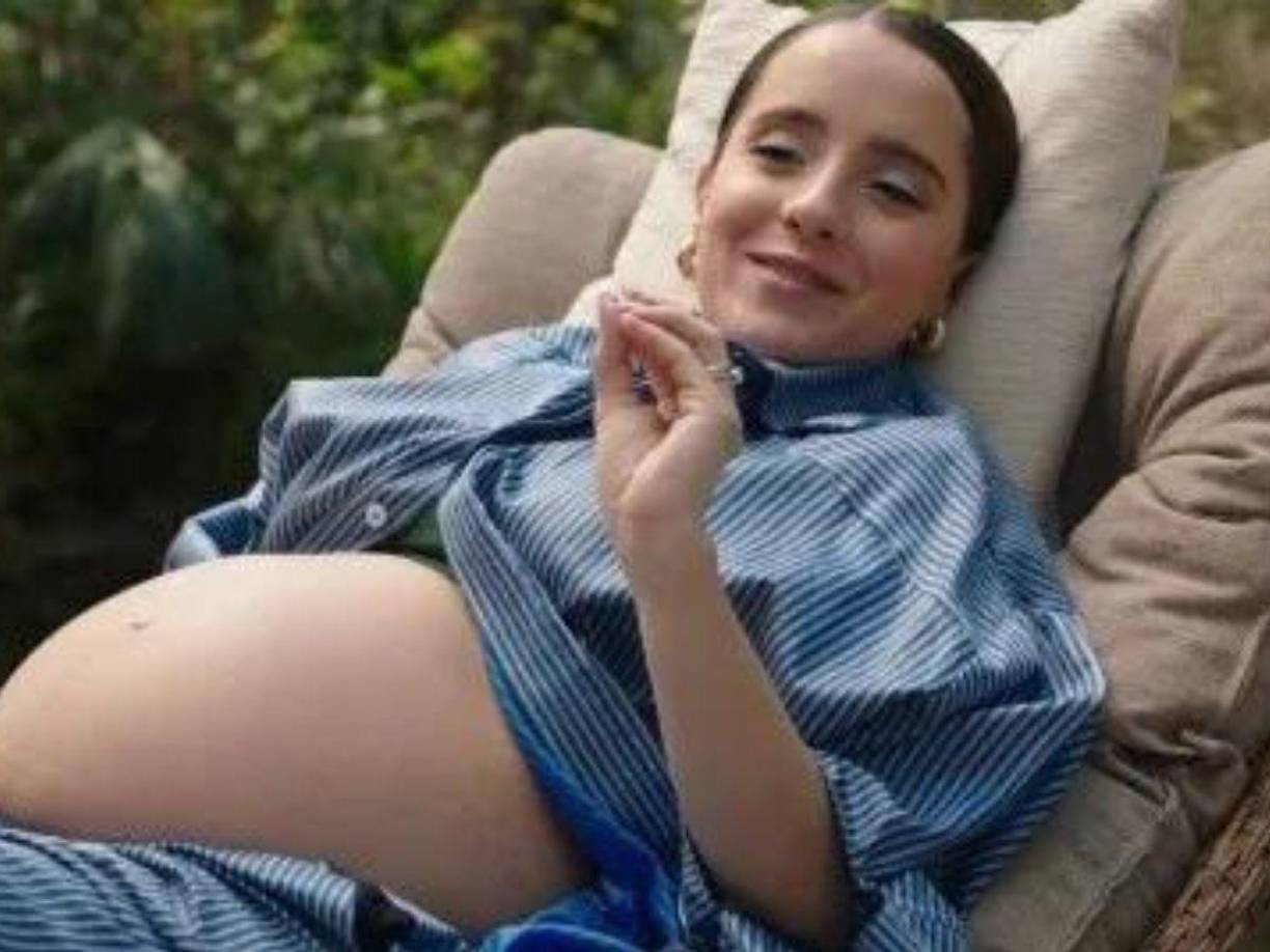 Por su parte, la hija de Ricardo Montaner confesó: “Estoy en el límite, en el rango para viajar; lo que pasa es que el embarazo se me ve mucho más”.