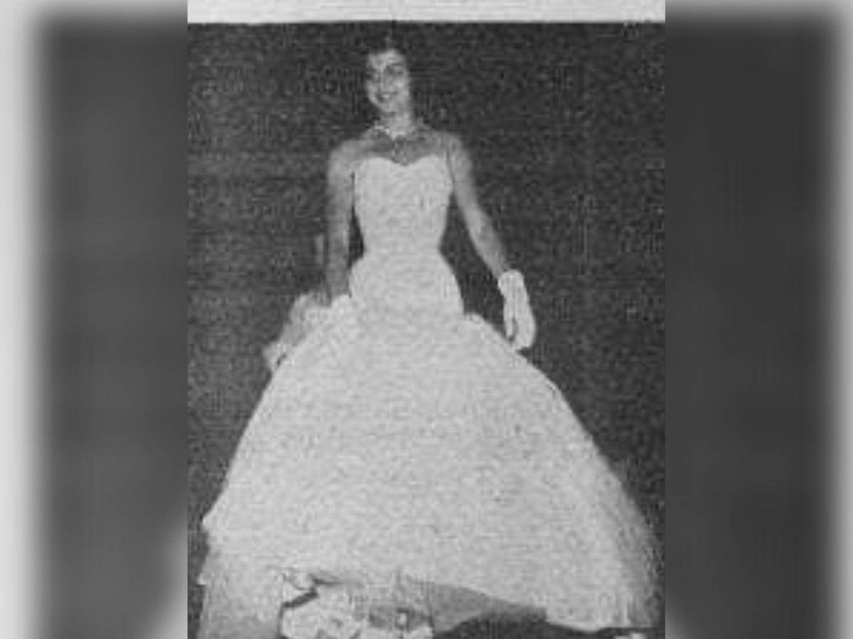 Pastora Pagán en su vestido de gala.