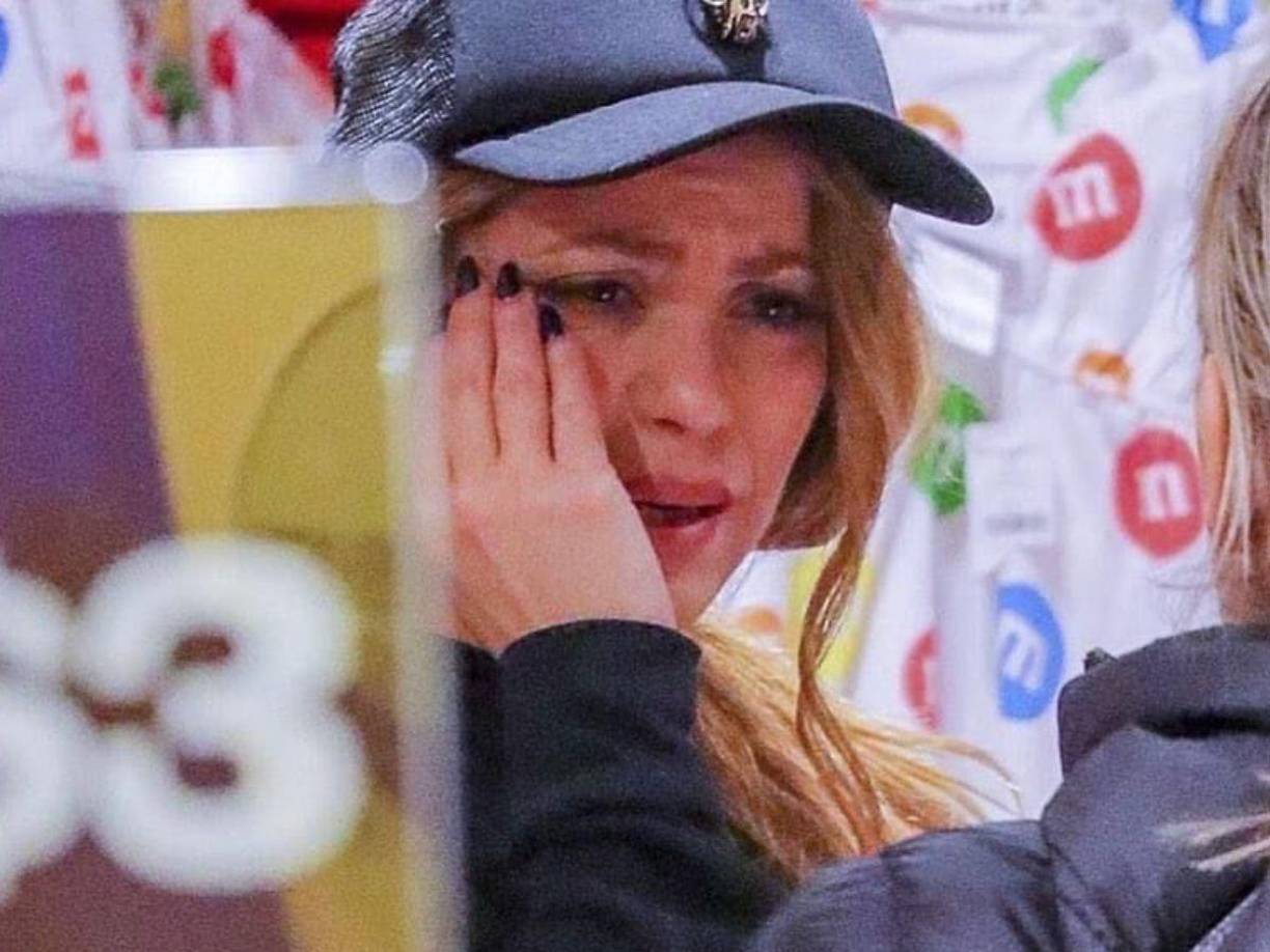 La cantante se encontraba a punto de regresar a Barcelona cuando un singular hecho la hizo romper en llanto.