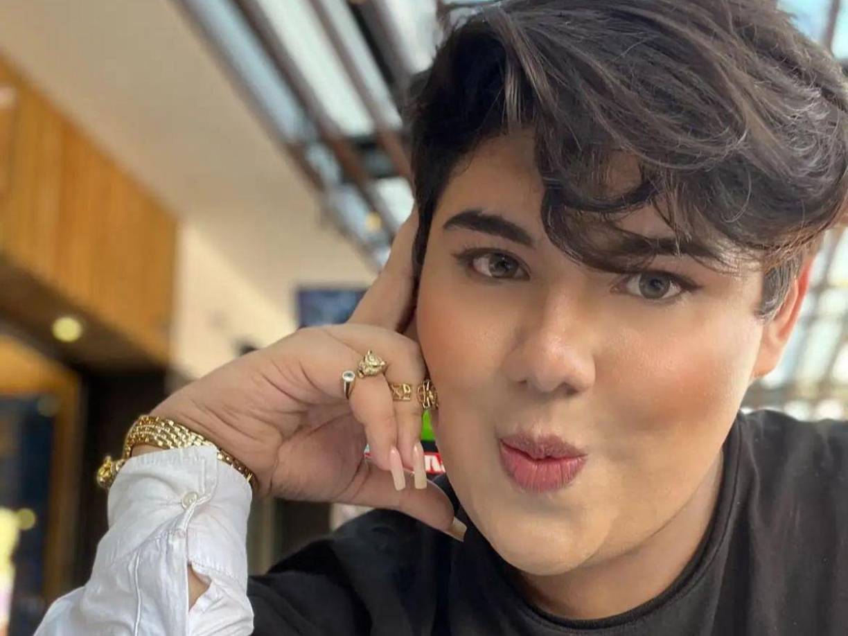 ”Me metieron a una casa horrible que olía a putrefacción, me despojaron de todo y al no obtener las respuestas que querían comenzaron los golpes”, escribió. 