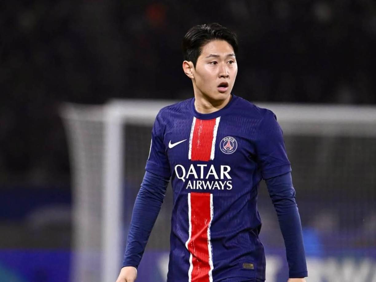 Según The Athleti, el Arsenal estaría interesado en fichar a Kang-In Lee este mercado de invierno. La operación para este mes de enero es complicada y estaría sujeta a las entradas y salidas que se produzcan en el PSG.