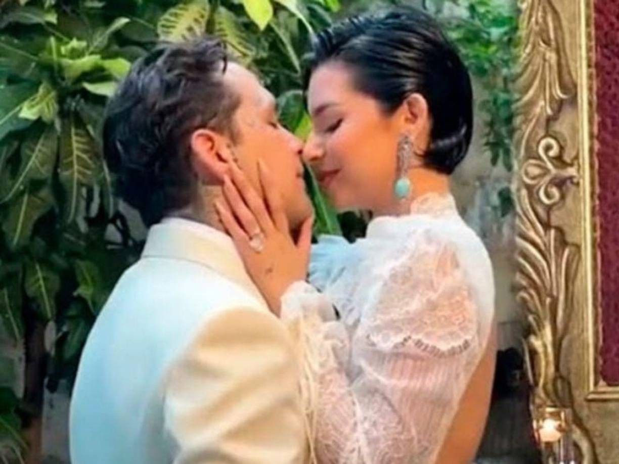 Ángela Aguilar y Christian Nodal se casaron el pasado 24 de julio, en una ceremonia íntima pero elegante en una hacienda de Cuernavaca, Morelos.