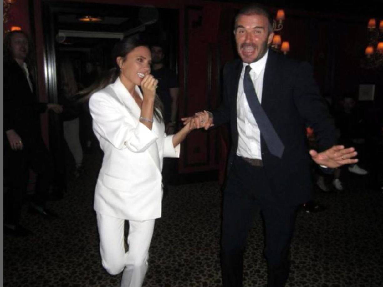 “En una entrevista que concedí decían que no me gustaba España porque olía a ajo, pero yo nunca dije eso. La prensa decía todo el tiempo que odiaba España u odiaba Madrid, pero no era por España. Teníamos que pensar en la familia. Todo lo sacaron de contexto o directamente se lo inventaron”, cuenta Victoria.